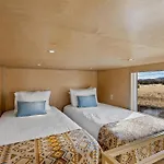 Tiny Home Near Grand Canyon Sleeps 5, Epic Views!