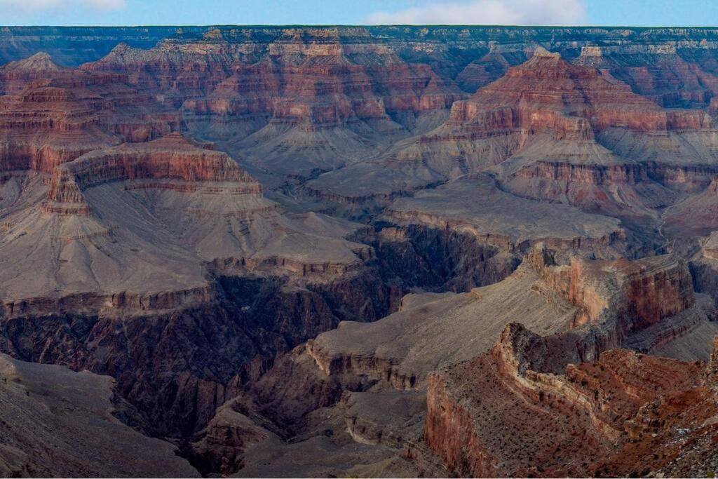 Tiny Near Grand Canyon Sleeps 5, Epic Views! Holiday home *